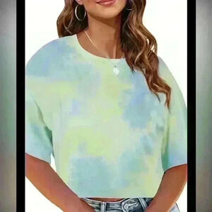 Princess Polly Green Blue Tie Dye Boxy Tee sz:4. Pastel green blue tie dye tee.